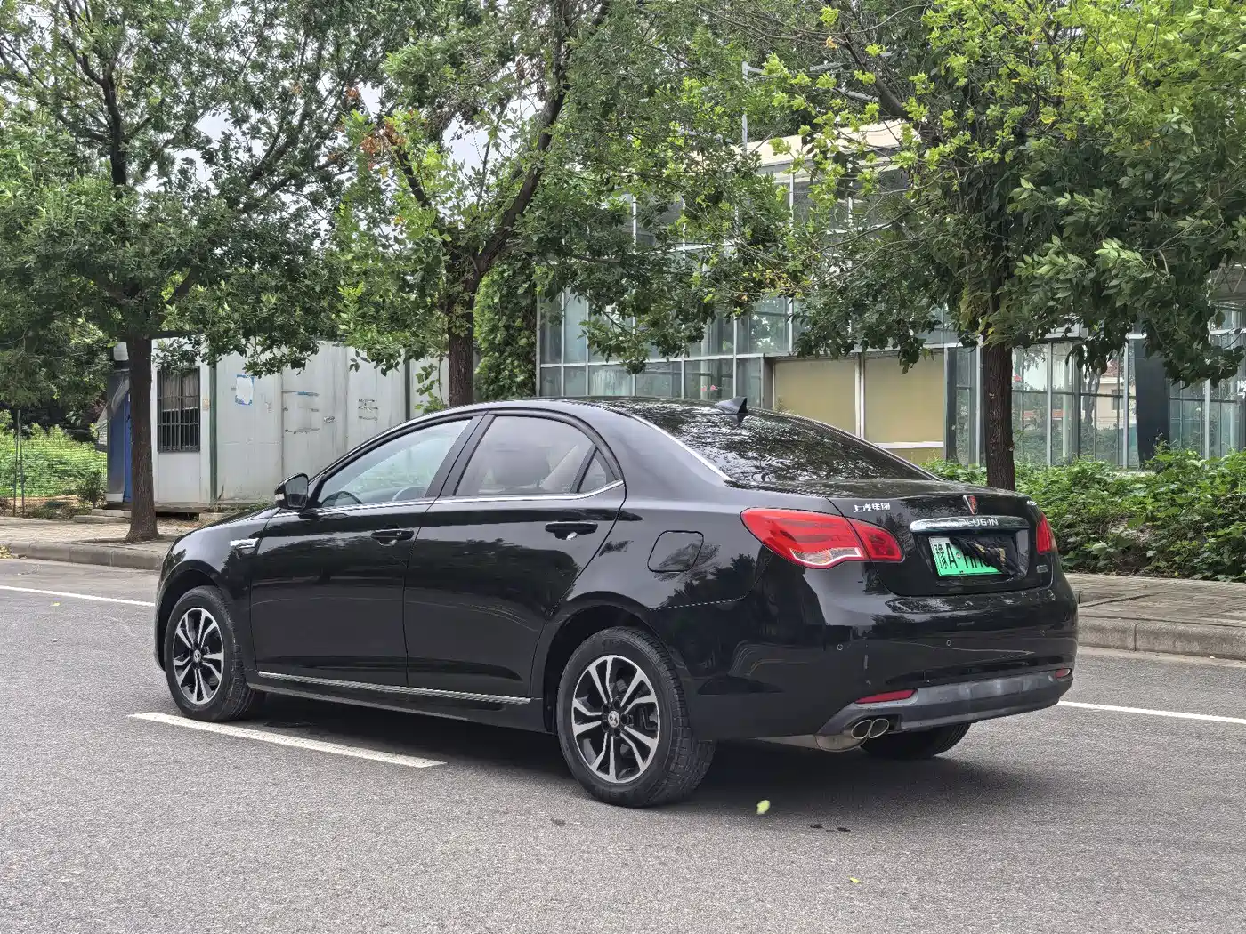 Roewe e550 2017 2016 Exclusive Edition