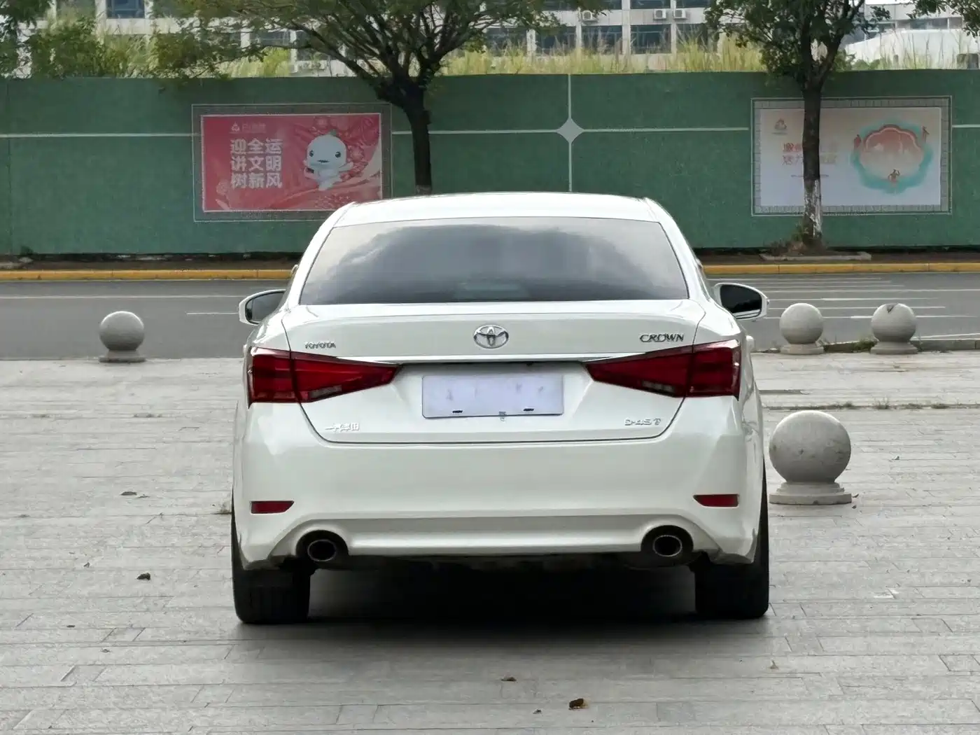 Фото 19 - Toyota Crown