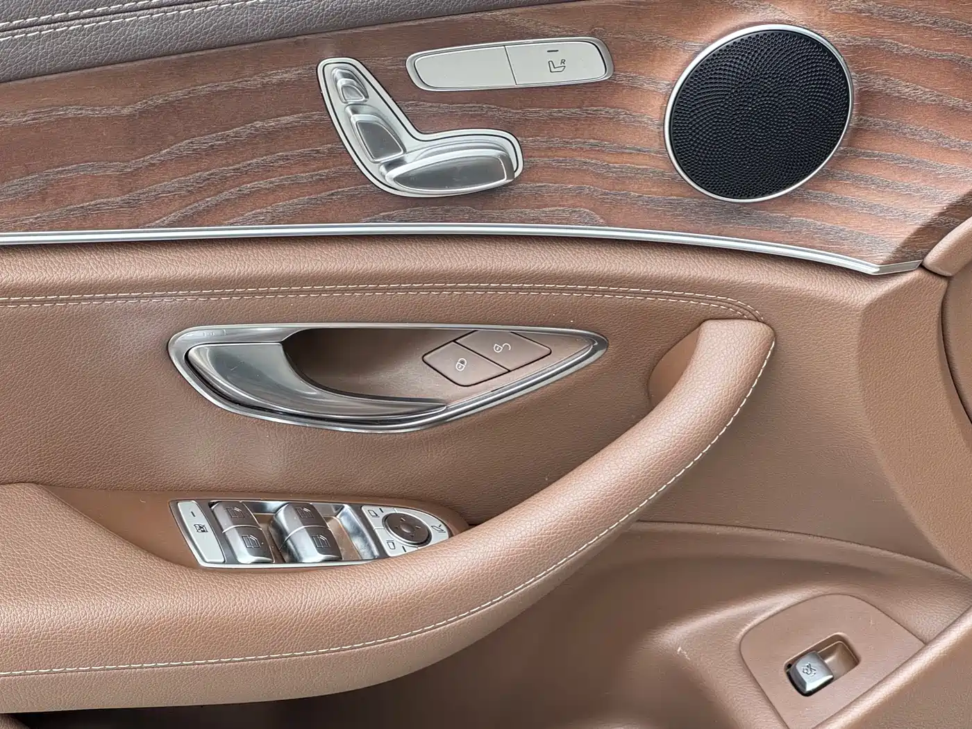 Mercedes-Benz E-Class 2020 Facelift E 260 L фото 14