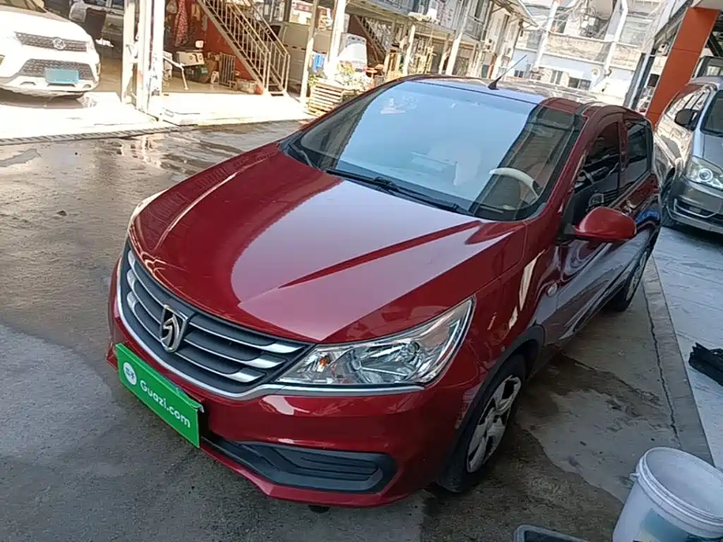 Фото 2 - Baojun 310
