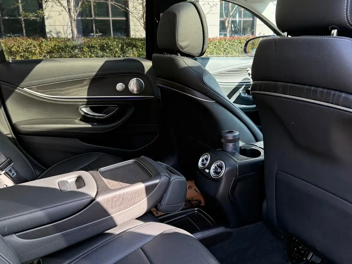 Mercedes-Benz E-Class 2020 Model E 260 L Sport фото 18