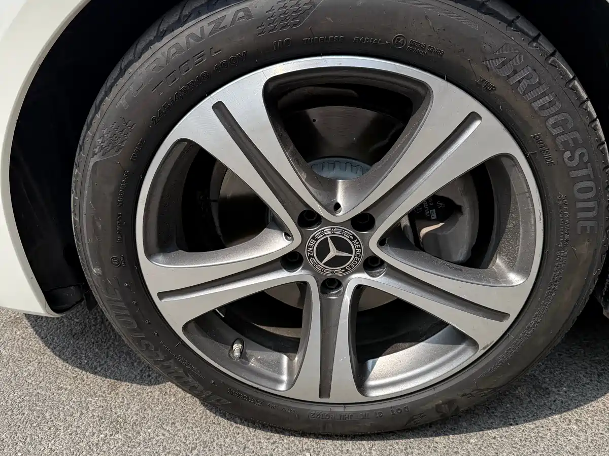 Mercedes-Benz E-Class 2020 Model E 260 L Sport фото 4