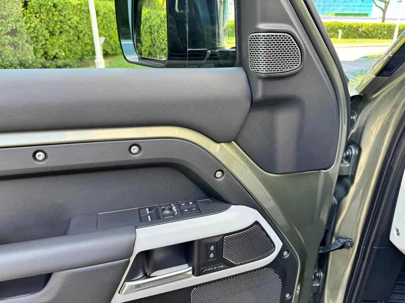 Land Rover Defender 2024 90 3.0T P400 HSE фото 8