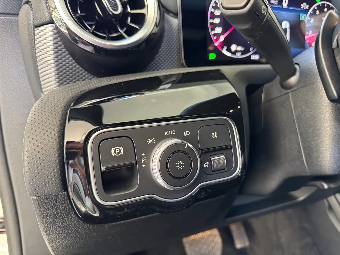 Mercedes-Benz A-Class 2023 A 180 L фото 10