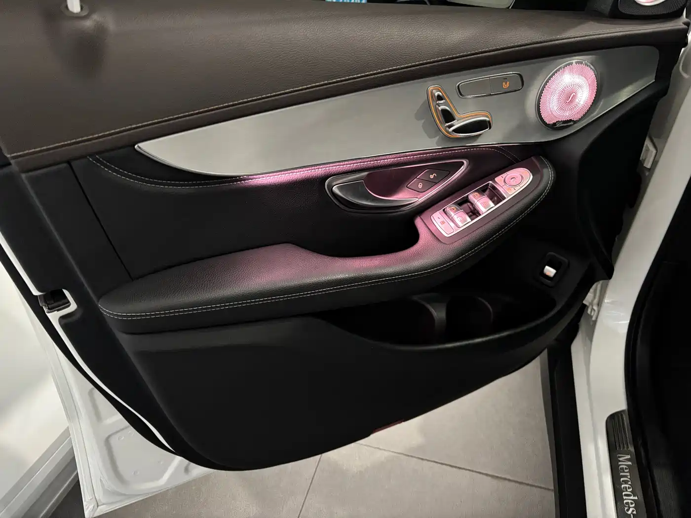 Mercedes-Benz GLC 2020 Facelift GLC 260 L 4MATIC Dynamic фото 5