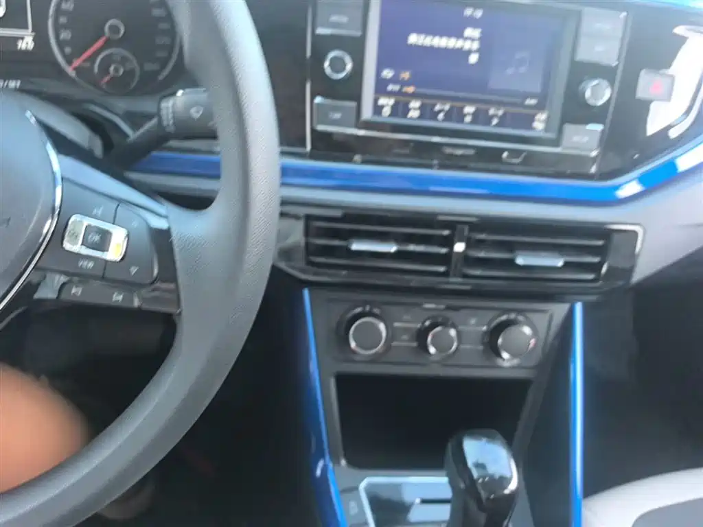 Volkswagen Polo 2019 Plus 1.5L Automatic Colorful Tech Edition фото 10