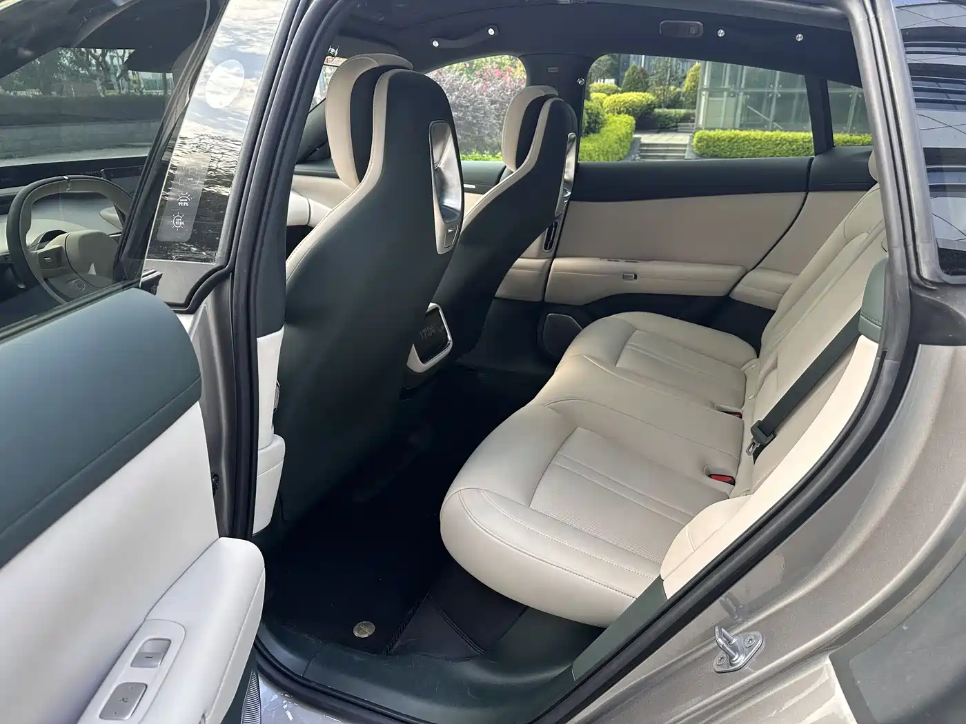 Xiaomi Auto Xiaomi YU7 2025 Extended Range RWD Edition фото 5