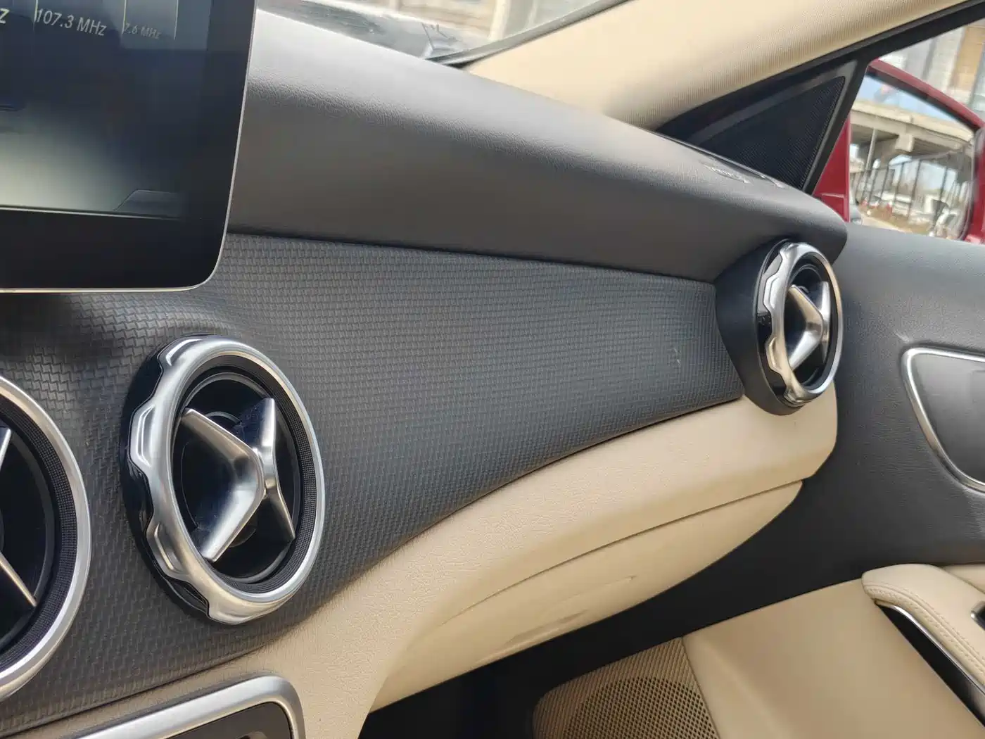 Mercedes-Benz GLA 2017 GLA 200 Dynamic фото 27