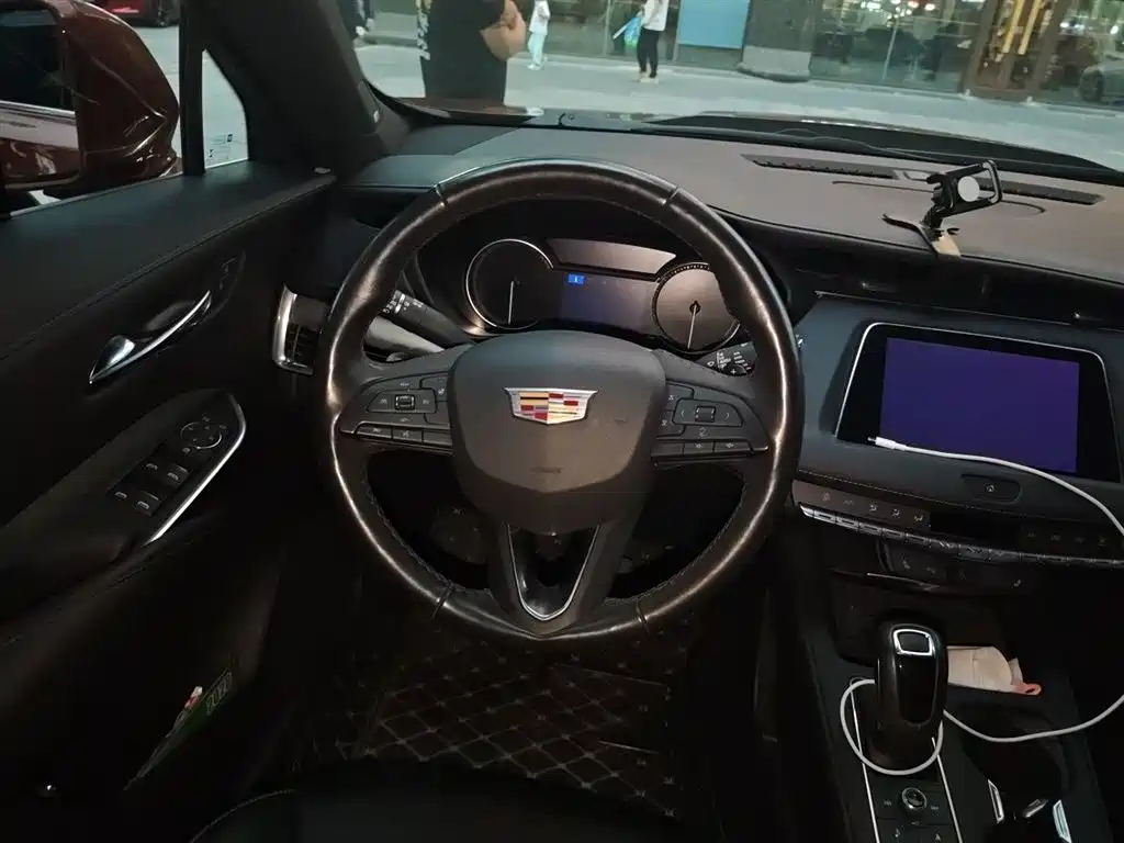 Cadillac XT4 2018 28T FWD Leading Edition фото 11