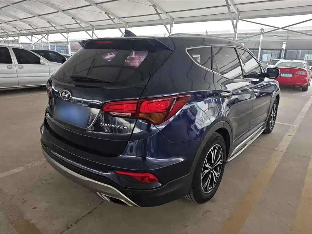Hyundai Santa Fe 2017 2.0T Automatic 2WD Intelligent 7-Seater фото 5