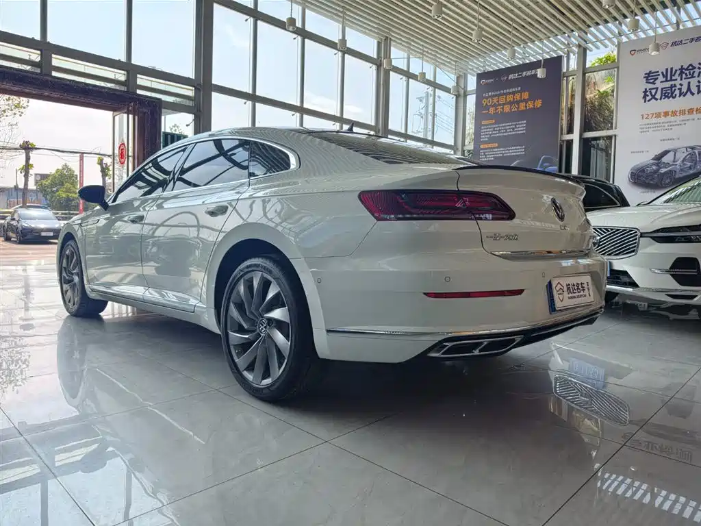 Volkswagen FAW-Volkswagen CC 2024 380TSI Eye-catching Public Sharing Edition фото 6