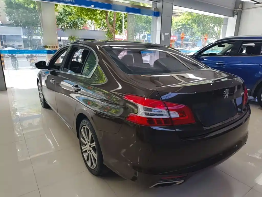 Фото 5 - Peugeot 408