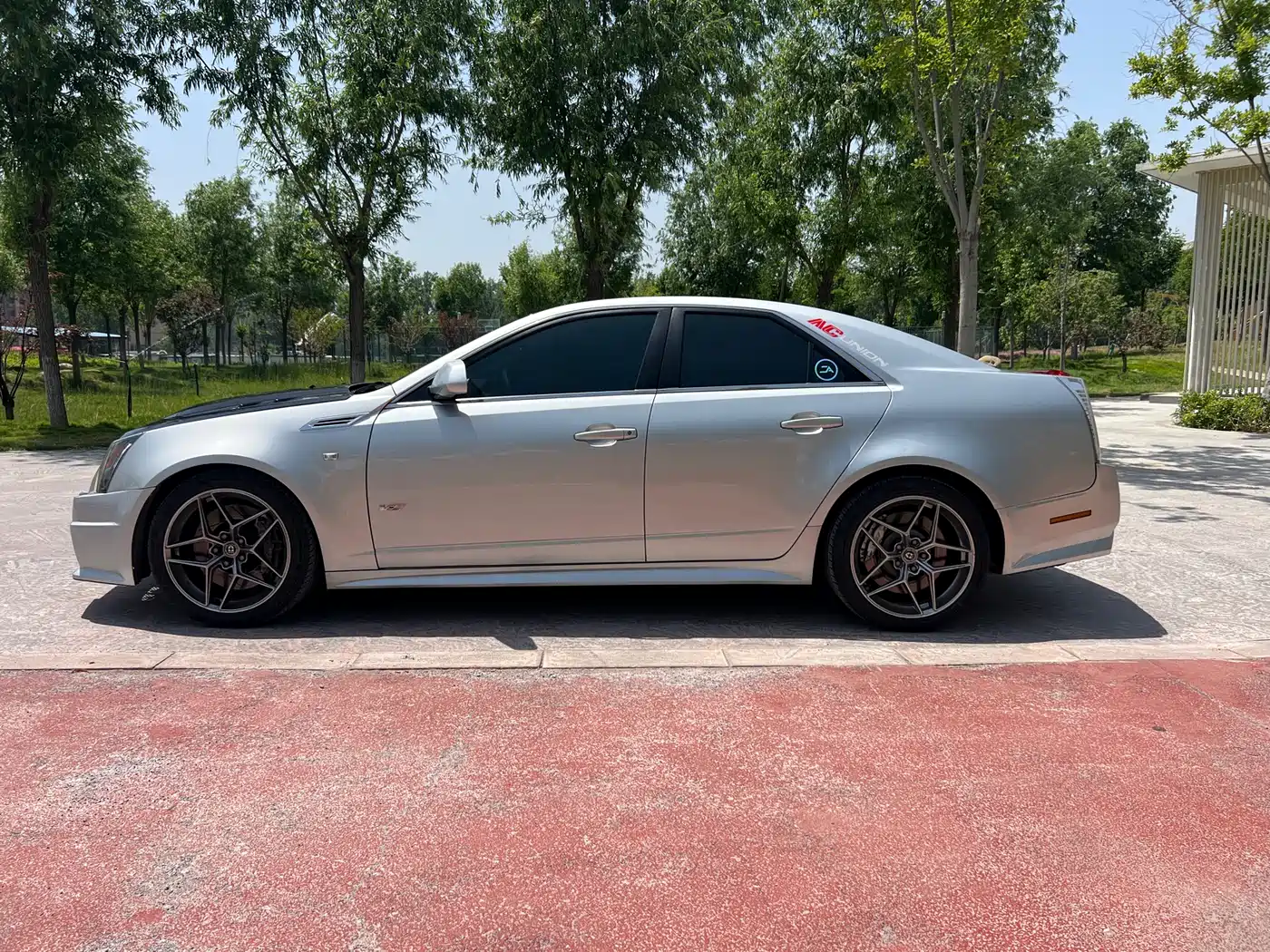 Cadillac CTS (Import) 2009 Model 6.2L CTS-V фото 8