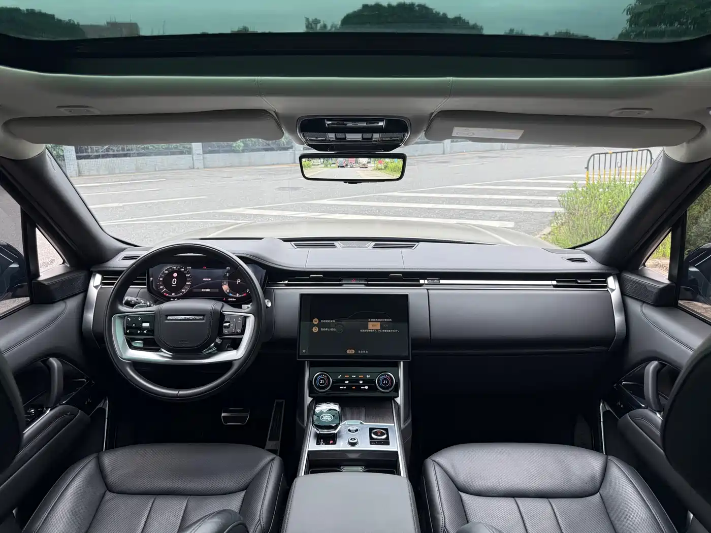 Land Rover Range Rover 2023 4.4 V8 530PS Launch Edition фото 8