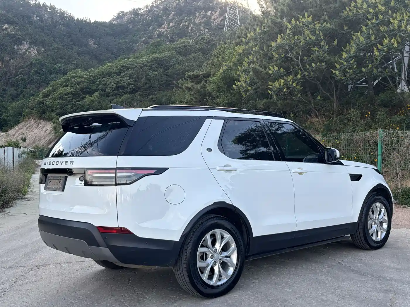 Land Rover Discovery 2019 3.0 SC V6 SE фото 21