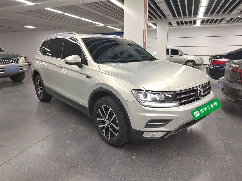 Volkswagen Tiguan L 2018 330TSI Automatic 2WD Luxury Edition фото 22