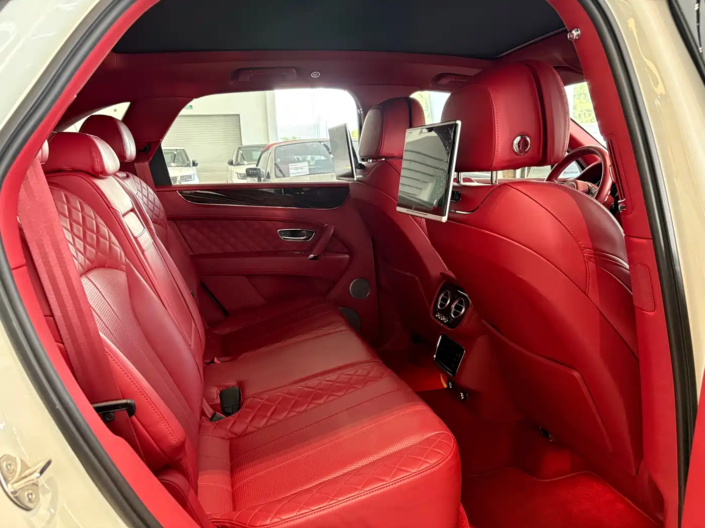 Bentley Bentayga 2018 2017 6.0T Standard Edition