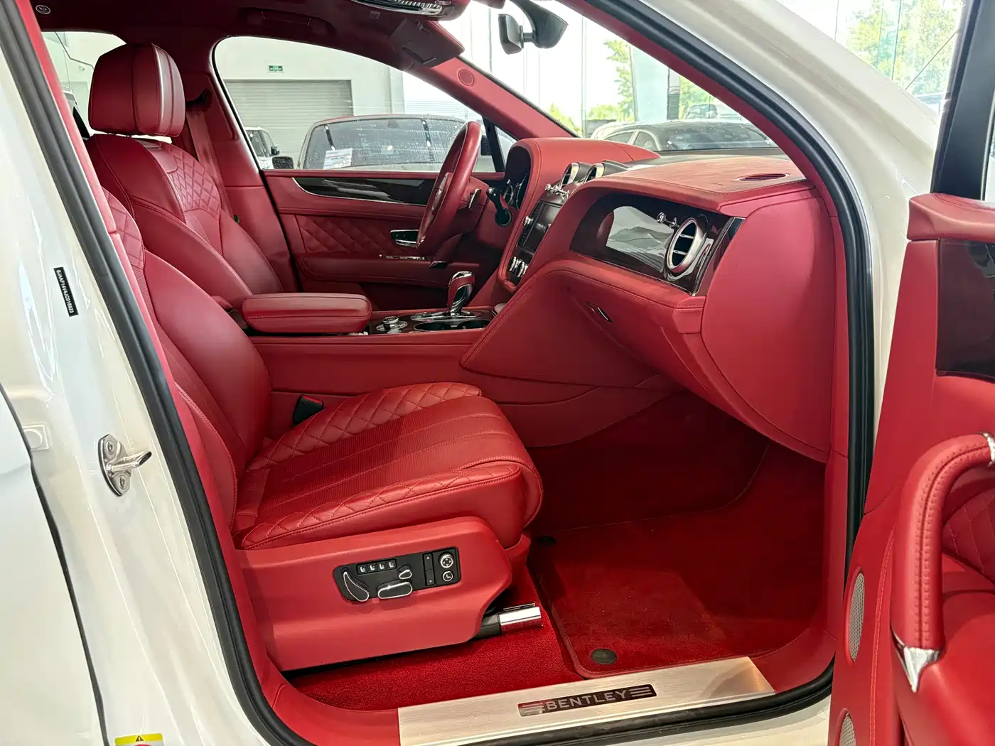 Bentley Bentayga 2018 2017 6.0T Standard Edition