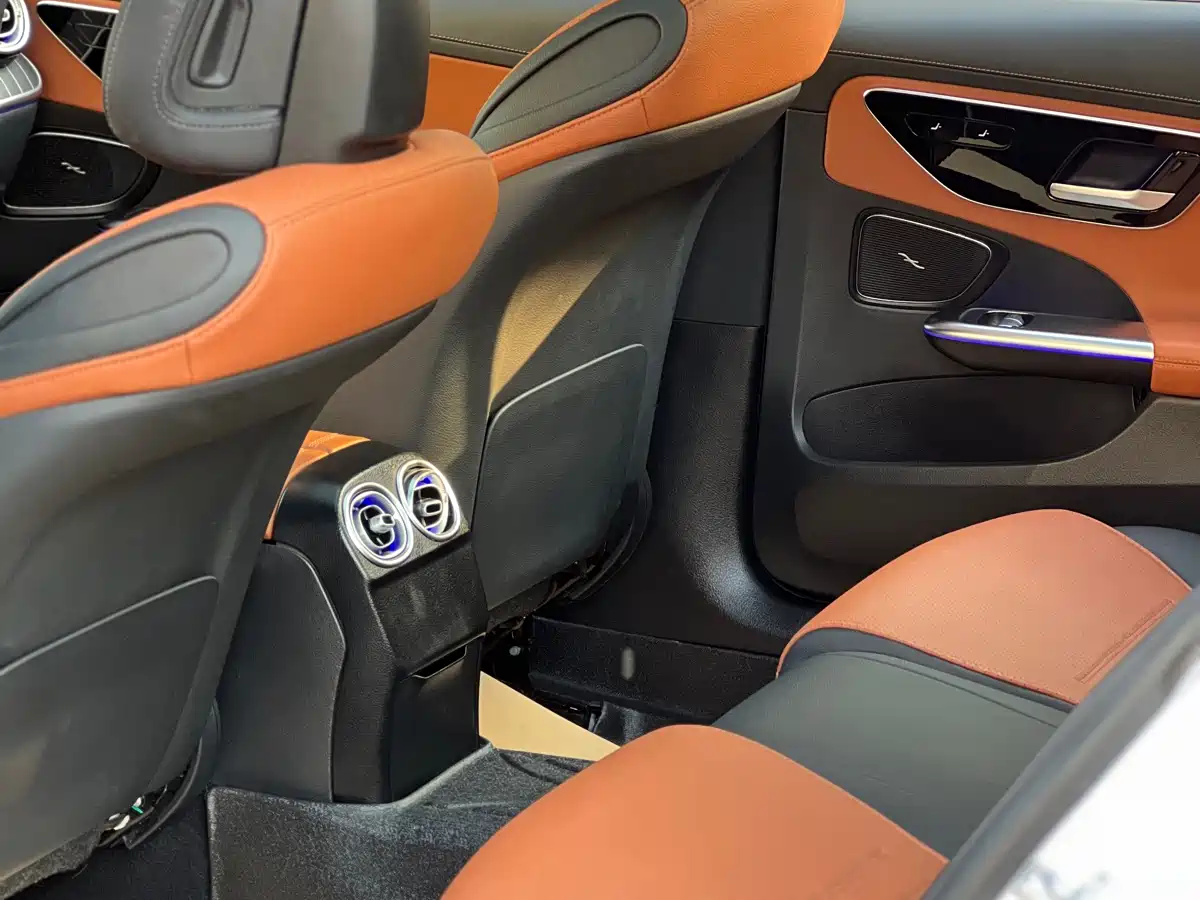 MERCEDES-BENZ C CLASS