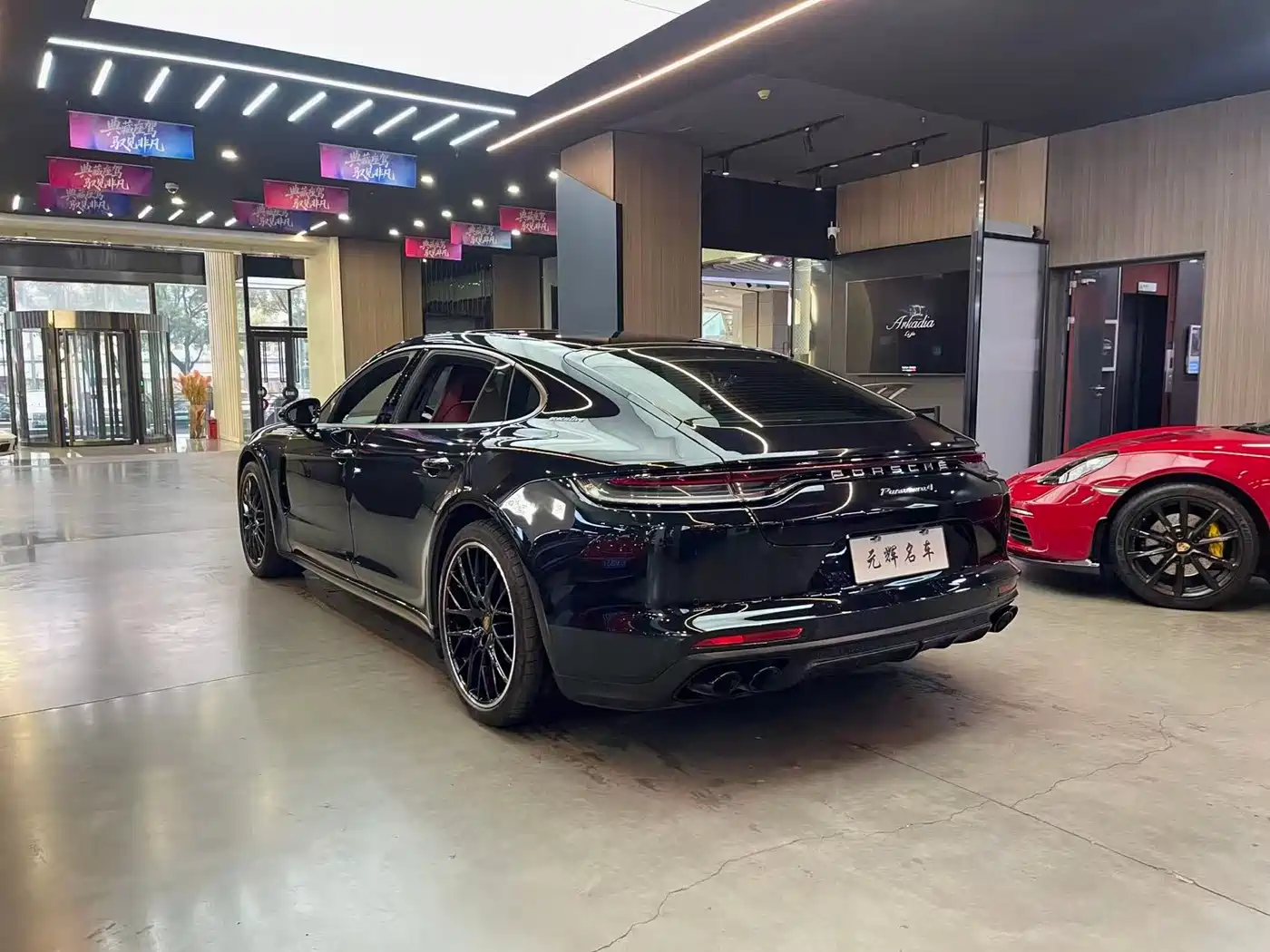 Porsche Panamera 2023 Panamera 4 Executive Long Wheelbase 2.9T фото 19