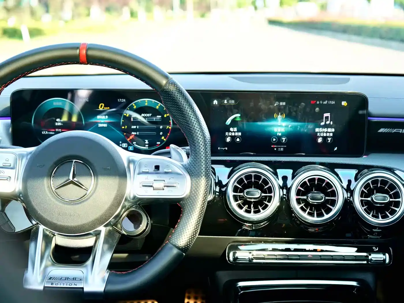 Mercedes-Benz A-Class AMG 2022 Model AMG A 35 L 4MATIC Blazing Night Special Edition фото 15