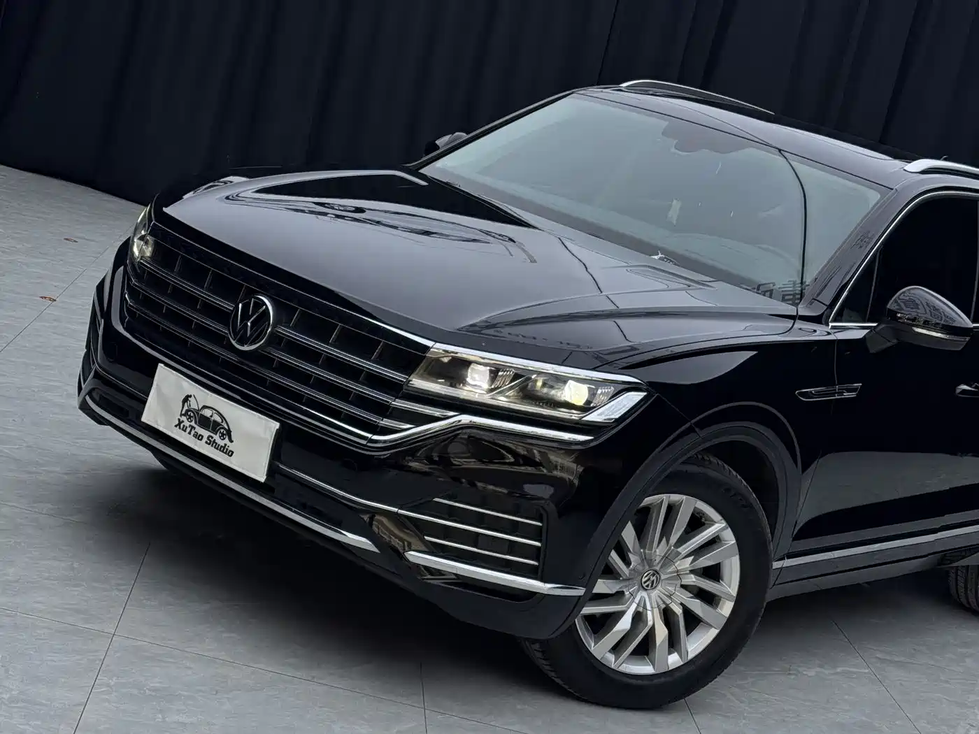 Volkswagen Touareg 2019 2.0TSI Sharp Wing Edition China V фото 2