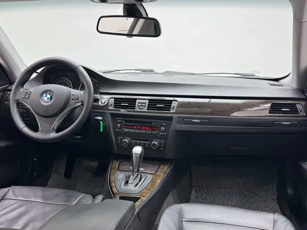 BMW 3 Series (Import) 2013 2011 320i Coupe