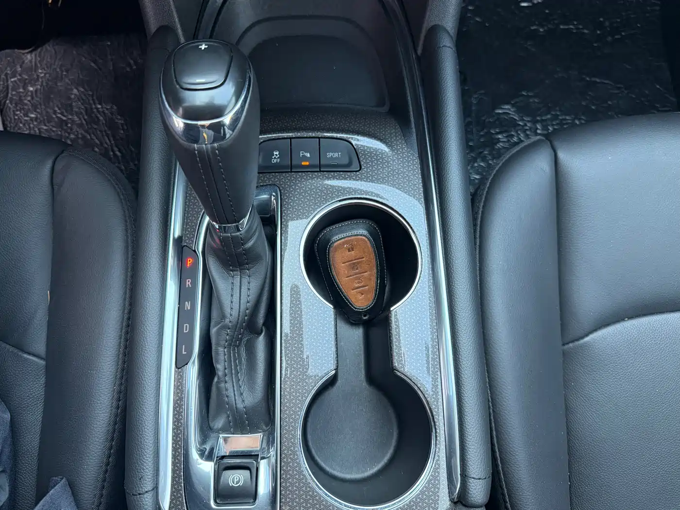 Chevrolet Malibu XL 2017 1.5T Auto Sport Edition фото 18