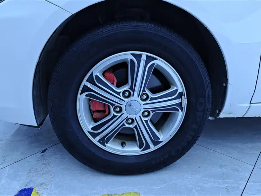 Kia Forte 2014 1.6L MT GL фото 6