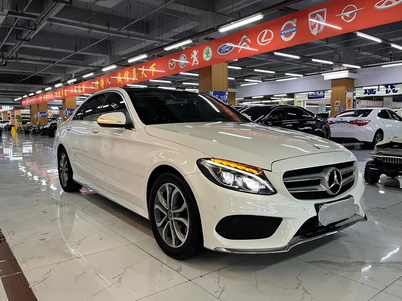Mercedes-Benz C-Class 2015 C 200 L 4MATIC фото 6