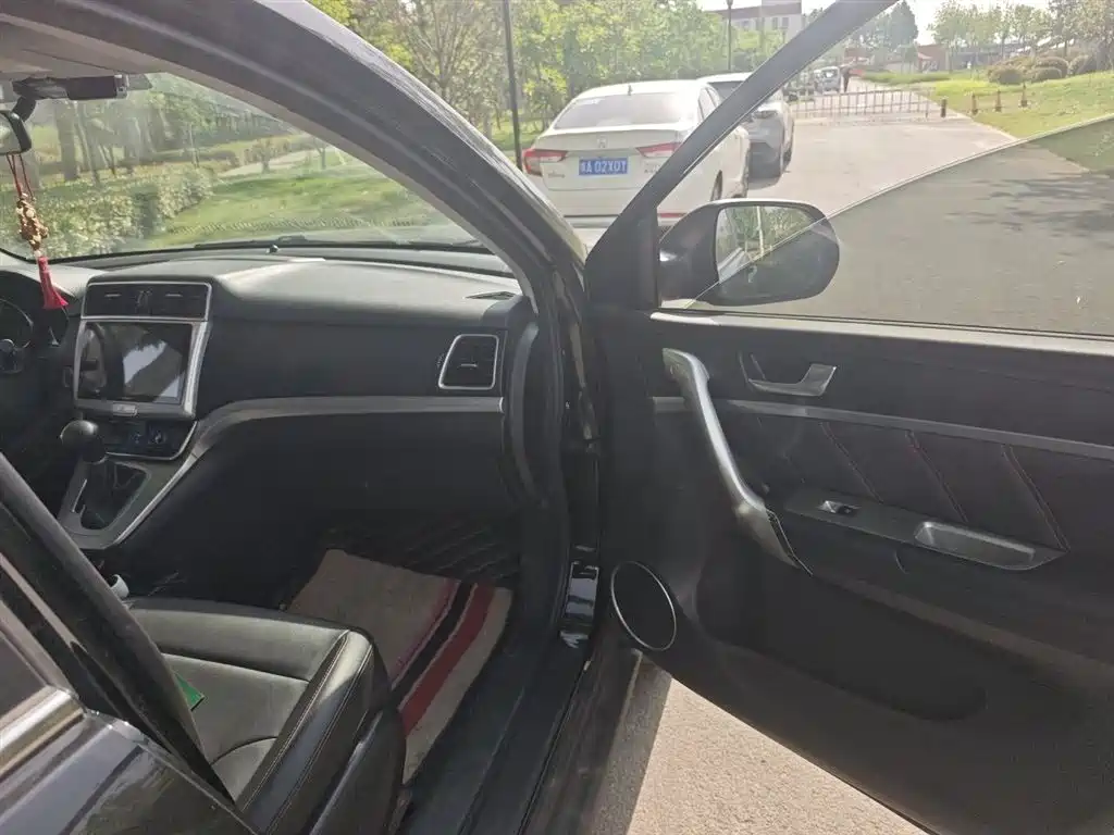 Haval M6 2019 1.5T DCT 2WD Value Edition (China VI) фото 20