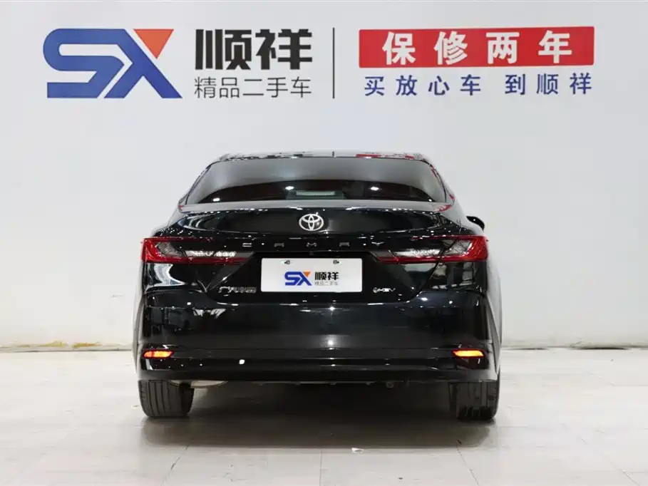 Toyota Camry 2024 Hybrid 2.0HGVP Luxury Edition фото 5