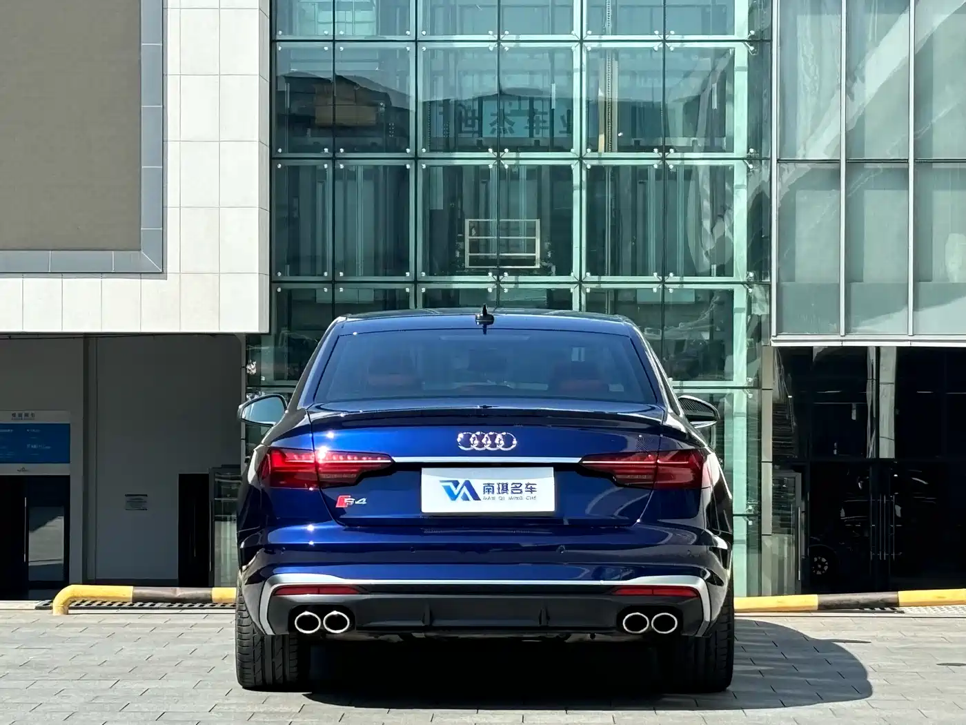 AUDI S4