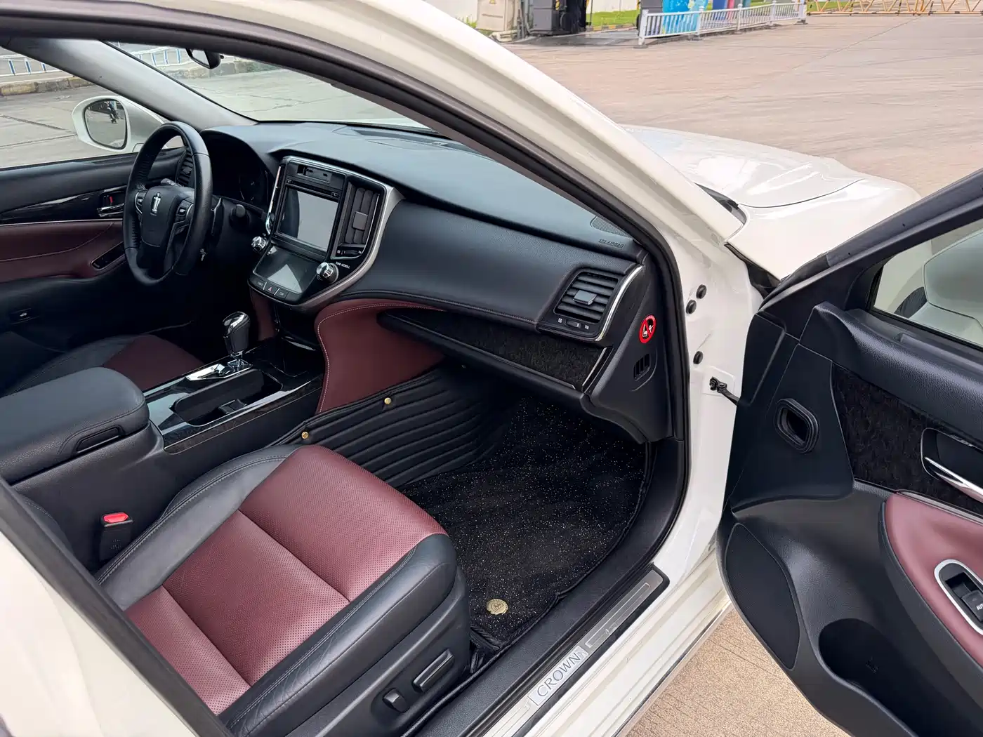 Toyota Crown 2018 2.0T Sport Edition фото 6