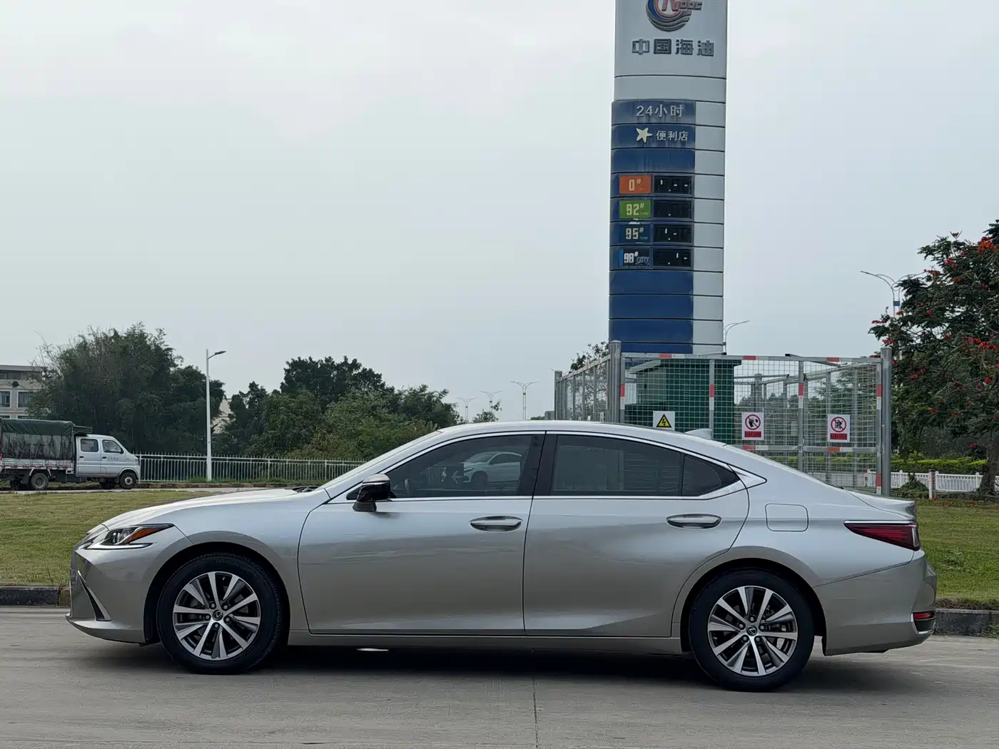 Lexus ES 2018 200 Excellence Edition China V фото 3