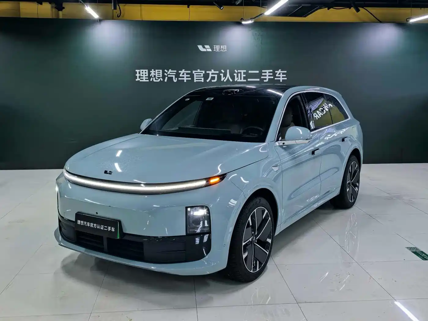 Li Auto L6 2025