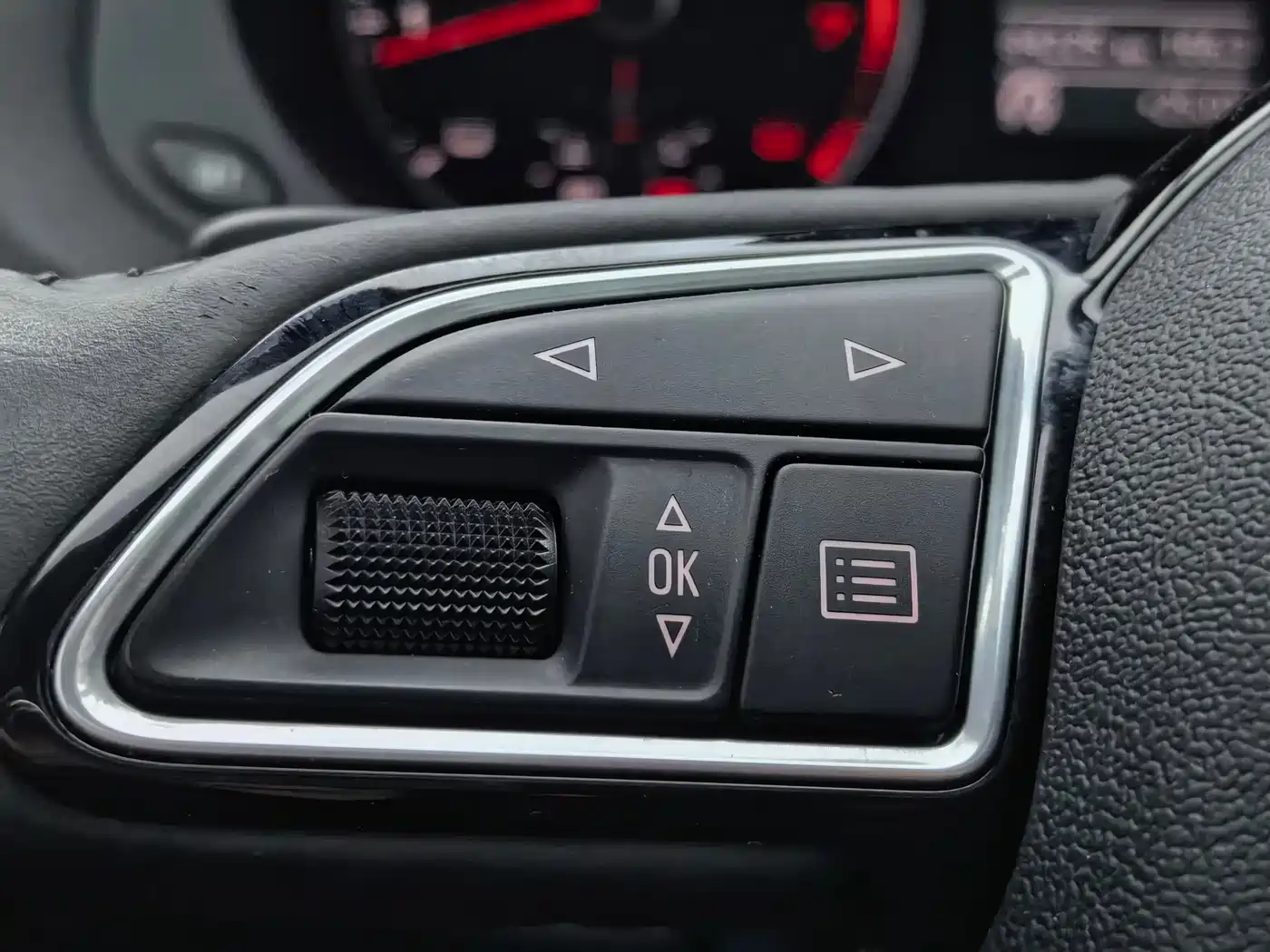 Audi Q3 2018 30th Anniversary Edition 30 TFSI Style фото 14