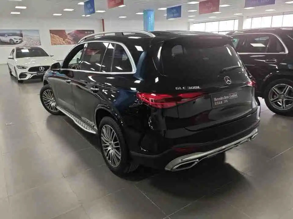 Mercedes-Benz GLC 2023 GLC 260 L 4MATIC Sport 5-seater фото 4