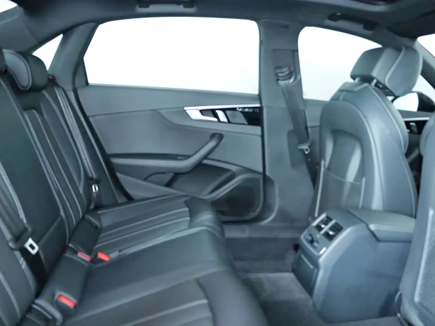 Audi A4L 2024 40 TFSI Luxury Dynamic фото 8