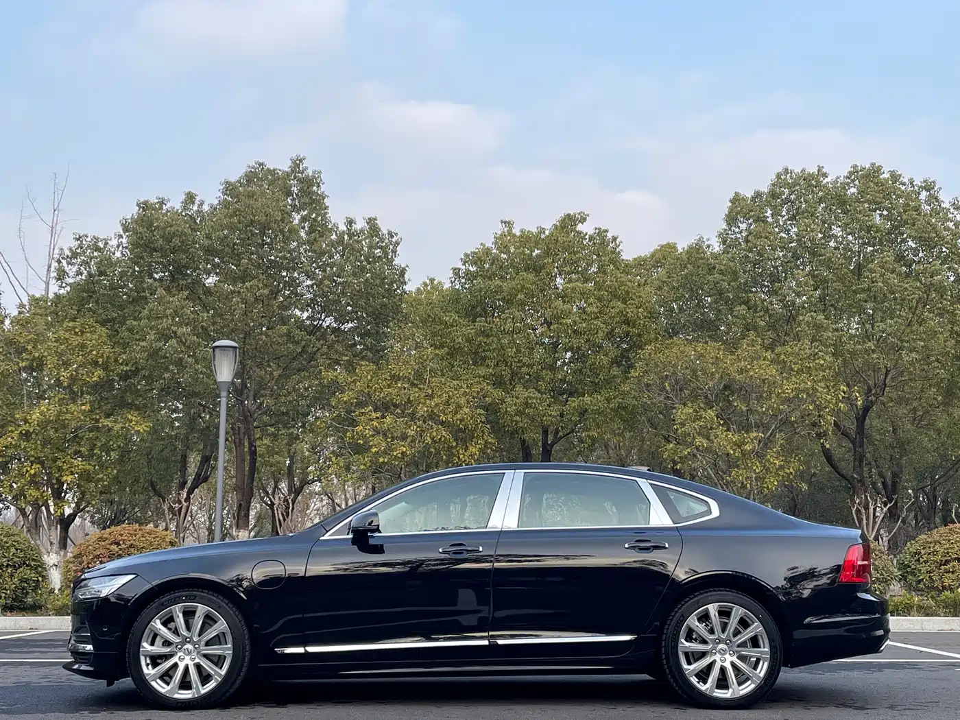 VOLVO S90 PLUG IN HYBRID