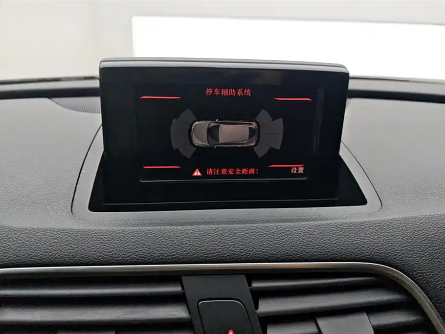 Audi Q3 2018 30th Anniversary Edition 30 TFSI Fashion фото 13