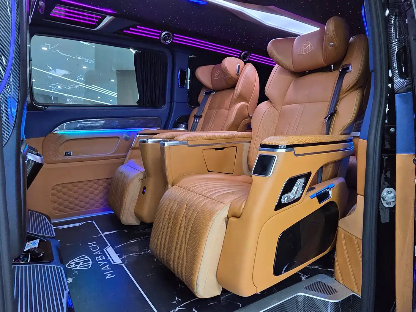 Mercedes-Benz Vito 2023 2.0T Business 7-Seater фото 11