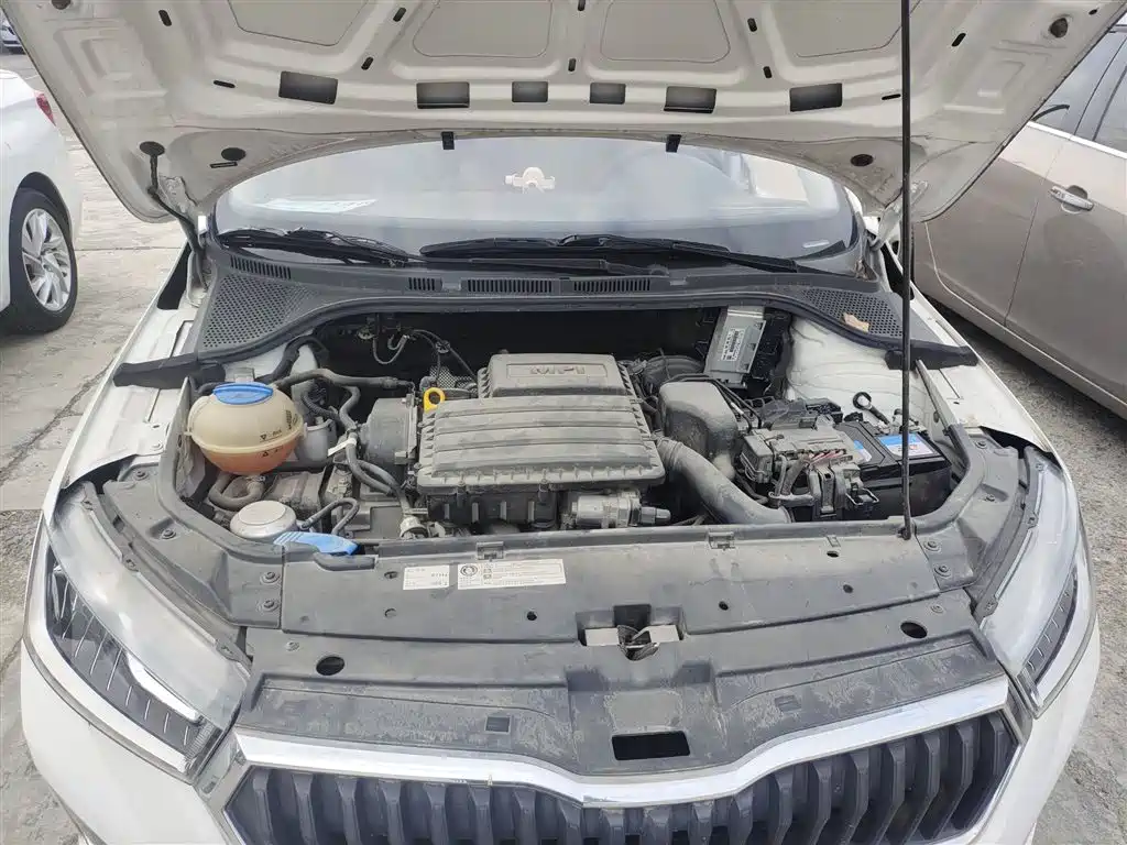 Škoda Skoda Rapid Spaceback 2020 1.5L Auto Comfort фото 16