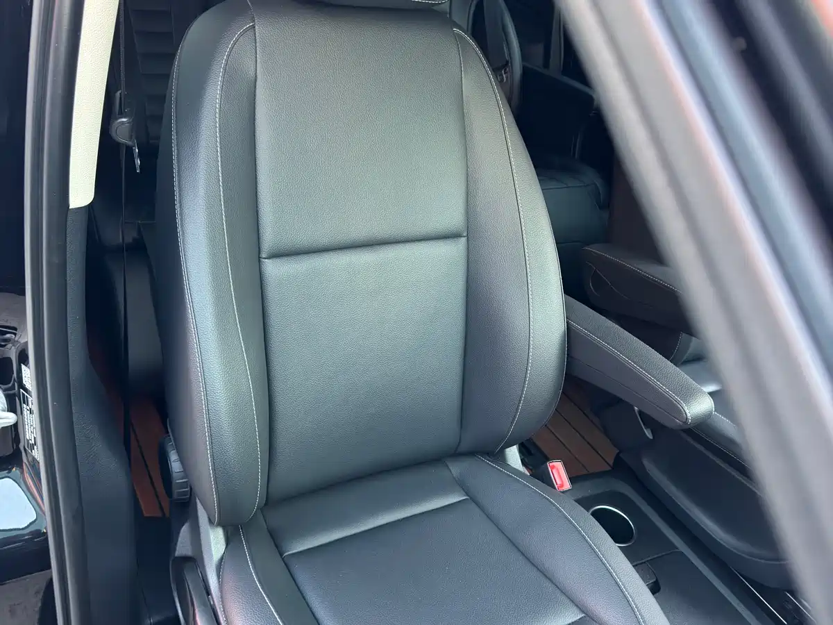 Mercedes-Benz Vito 2018 2.0T Business China V фото 36