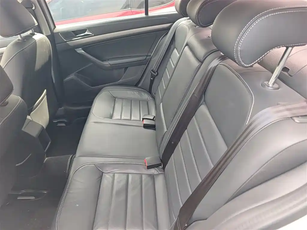 Volkswagen Lavida 2017 1.6L Automatic Comfort Edition фото 24