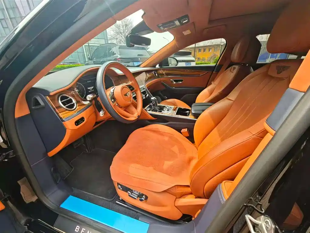 BENTLEY FLYING SPUR PLUG IN HYBRID