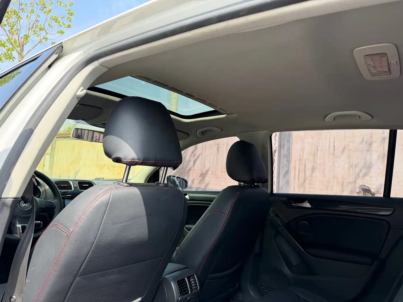 Volkswagen Golf 2012 1.6 Automatic Comfort Type фото 12