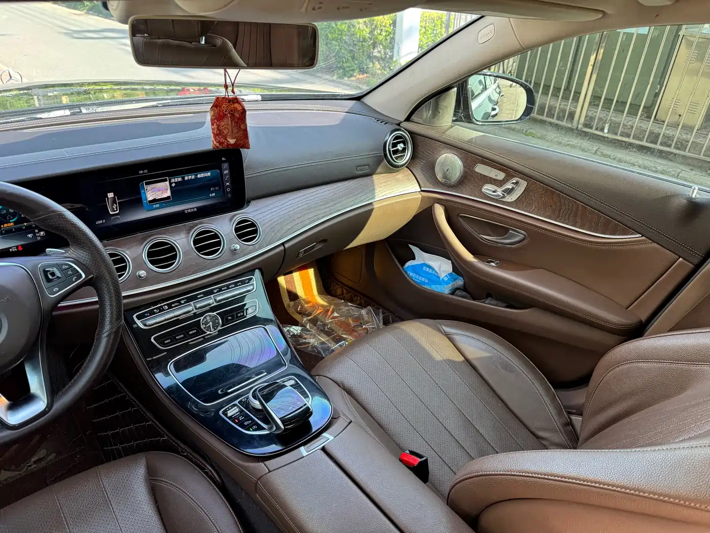 Mercedes-Benz E-Class 2017 E 300 L Sport Fashion фото 9