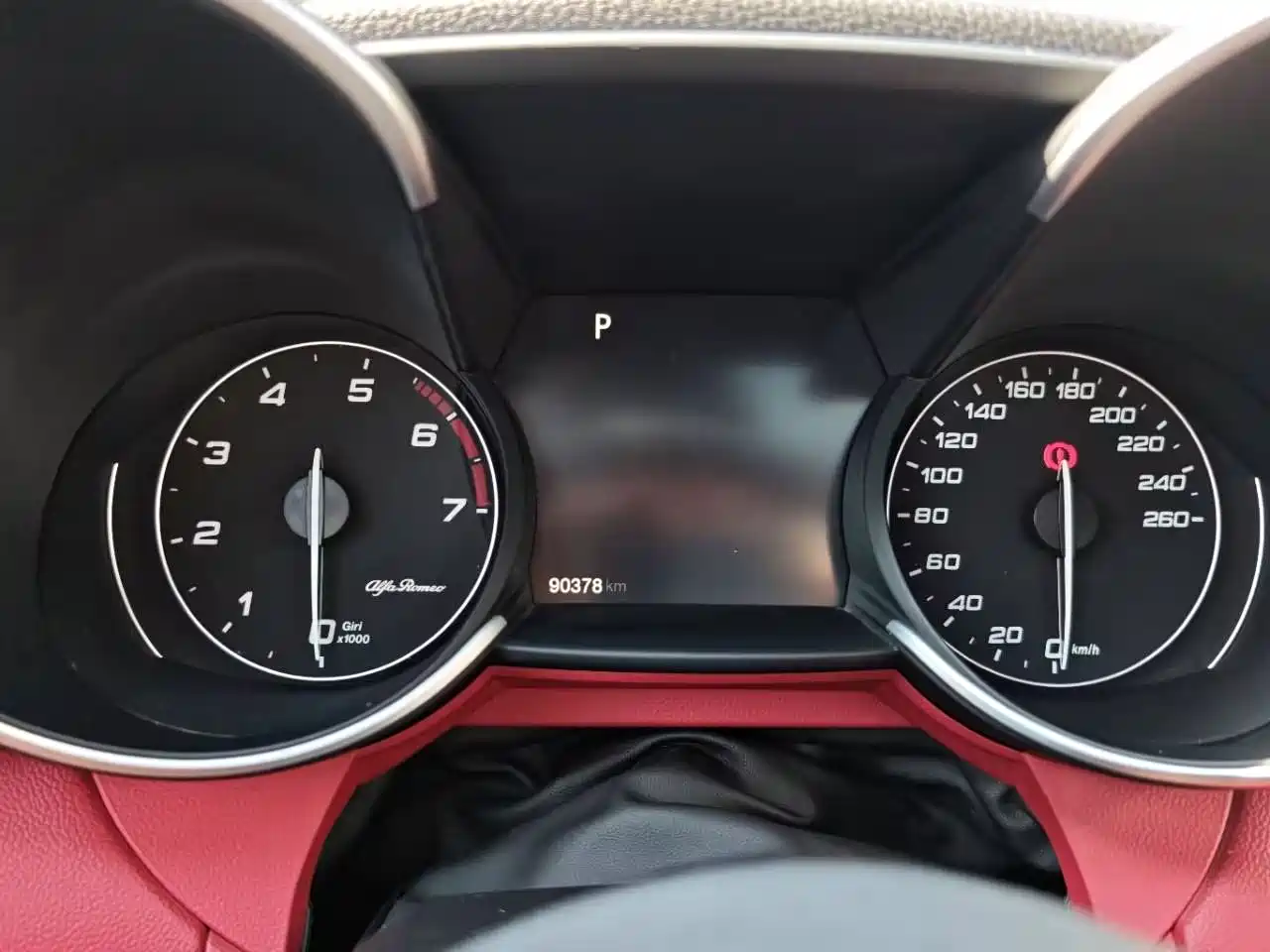 Alfa Romeo Giulia 2017 2017 2.0T 200HP Luxury Edition
