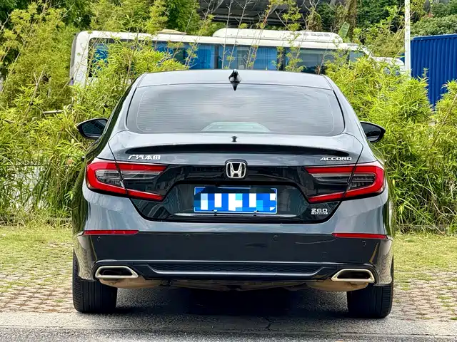 Honda Accord 2022 260TURBO Luxury Edition — фото 5